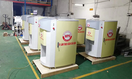 電腦（nǎo）調色機